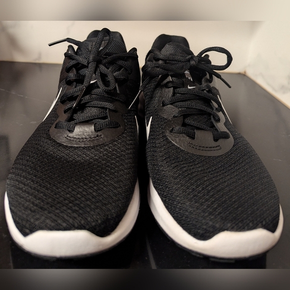Nike Revolution 6 Next Nature Women's Black/White Running Shoes Size 9.5 W $94.9 - Picture 3 of 9